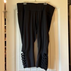 Lane Bryant “Livi” gray calf length athletic pant